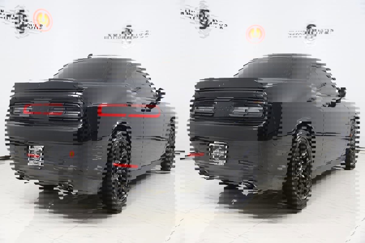 Used 2022 Dodge Challenger R/T w/ Blacktop Package image 3