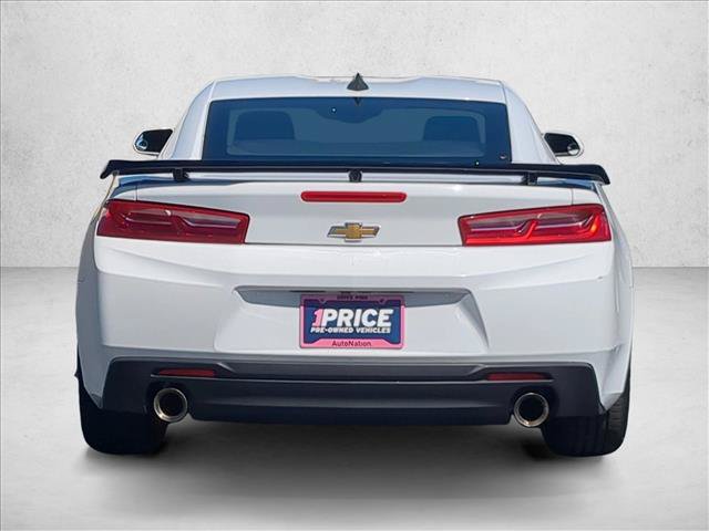 Used 2018 Chevrolet Camaro LT RWD image 7