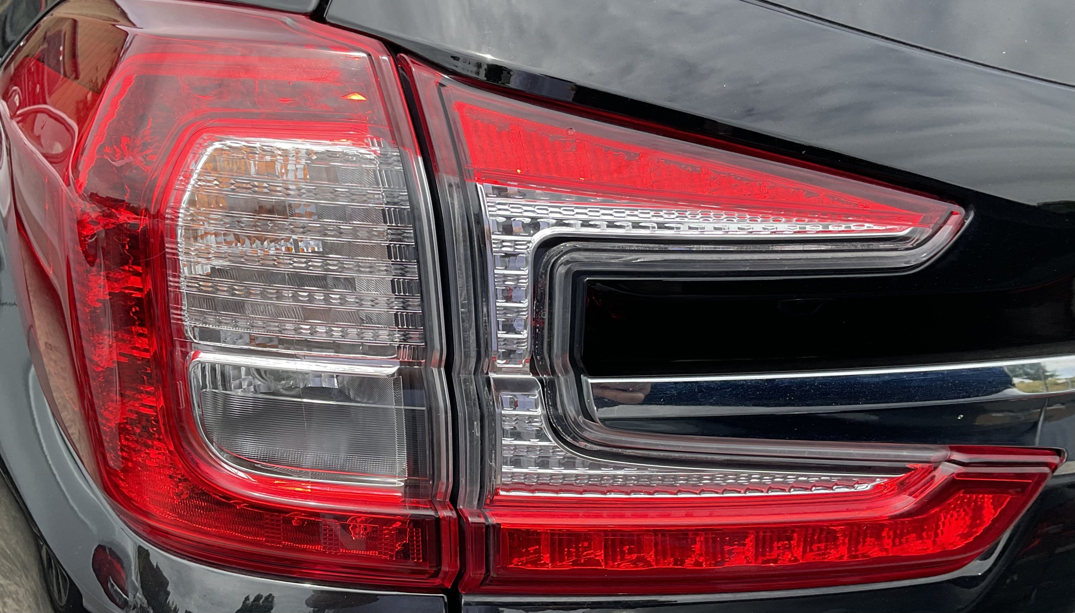 Used 2023 Subaru Ascent Limited AWD/4WD image 10