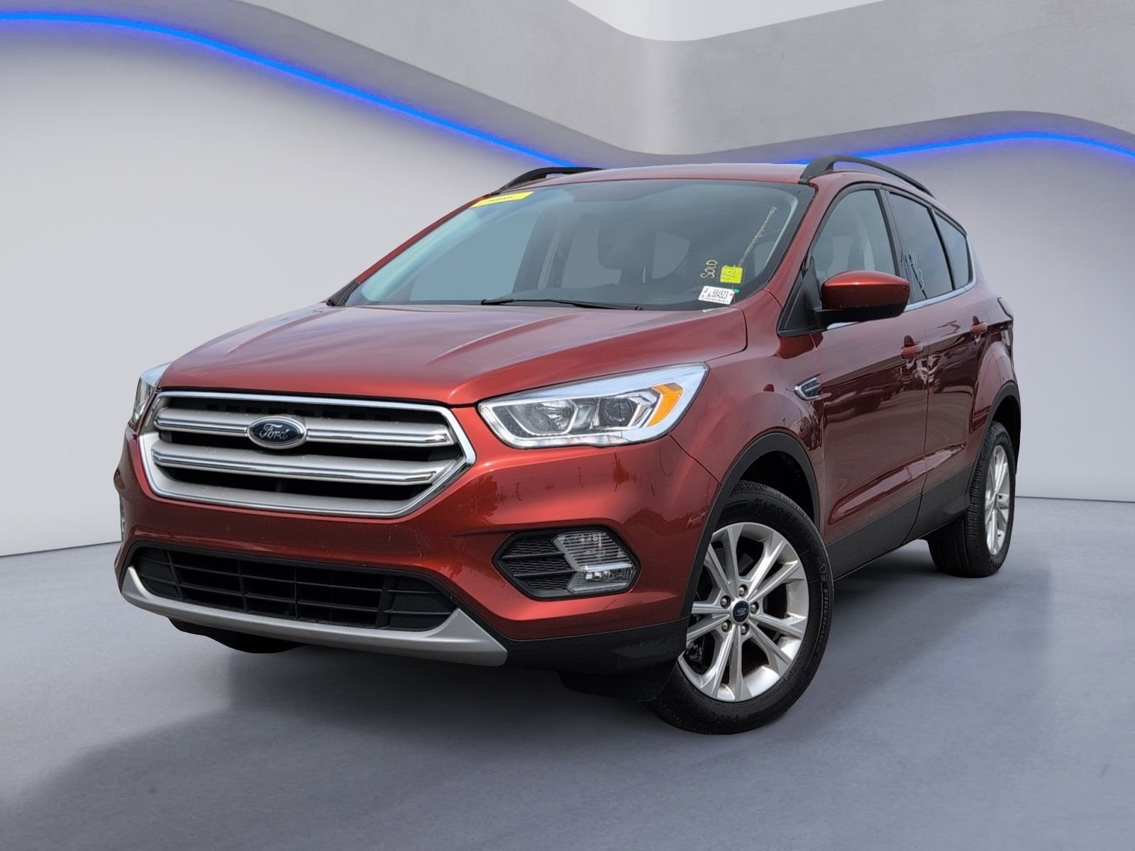 Used 2019 Ford Escape SEL image 2
