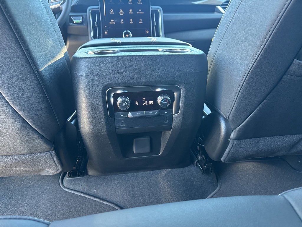 New 2026 GMC Yukon XL Elevation image 25