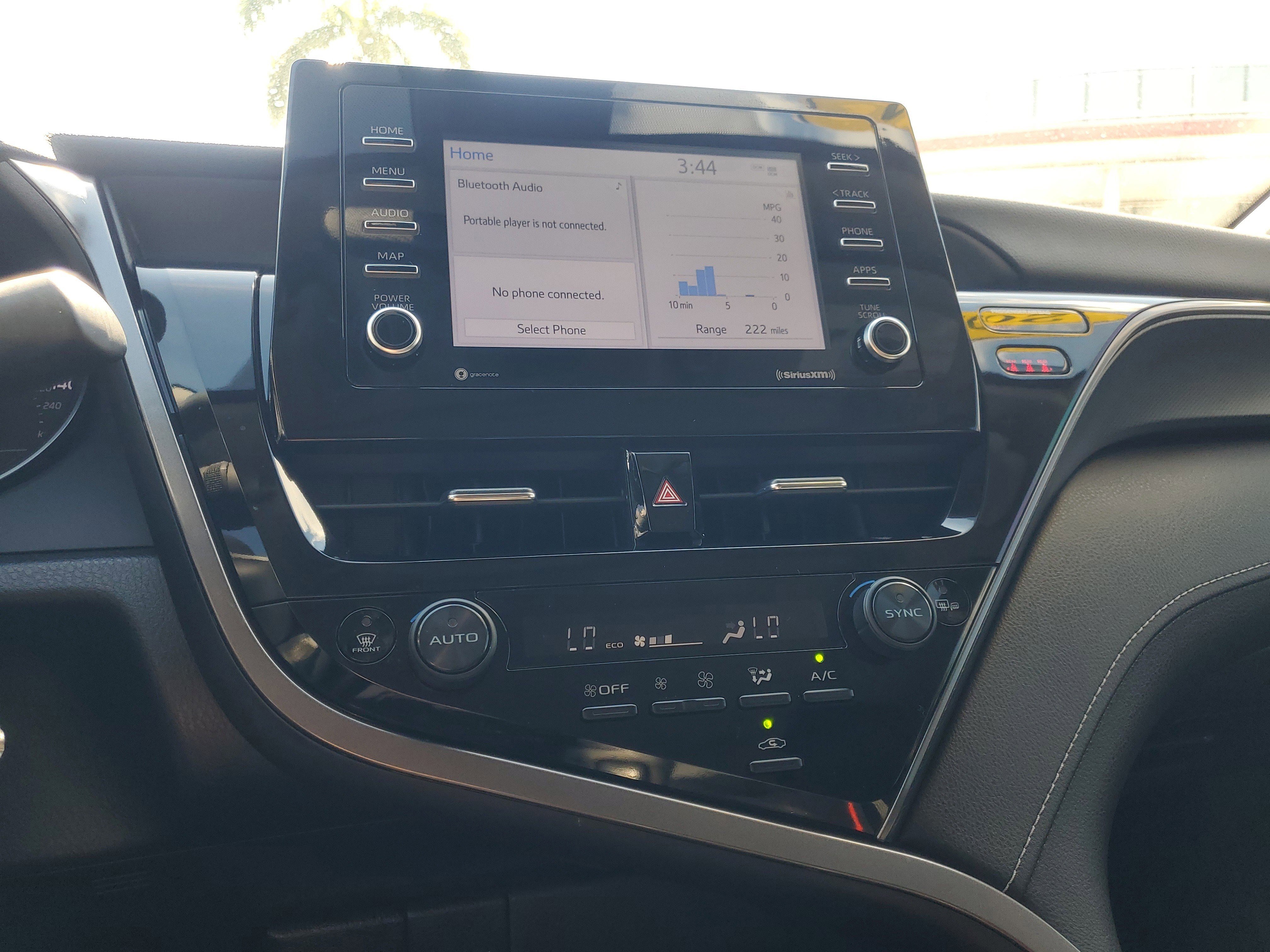 Used 2024 Toyota Camry SE image 26