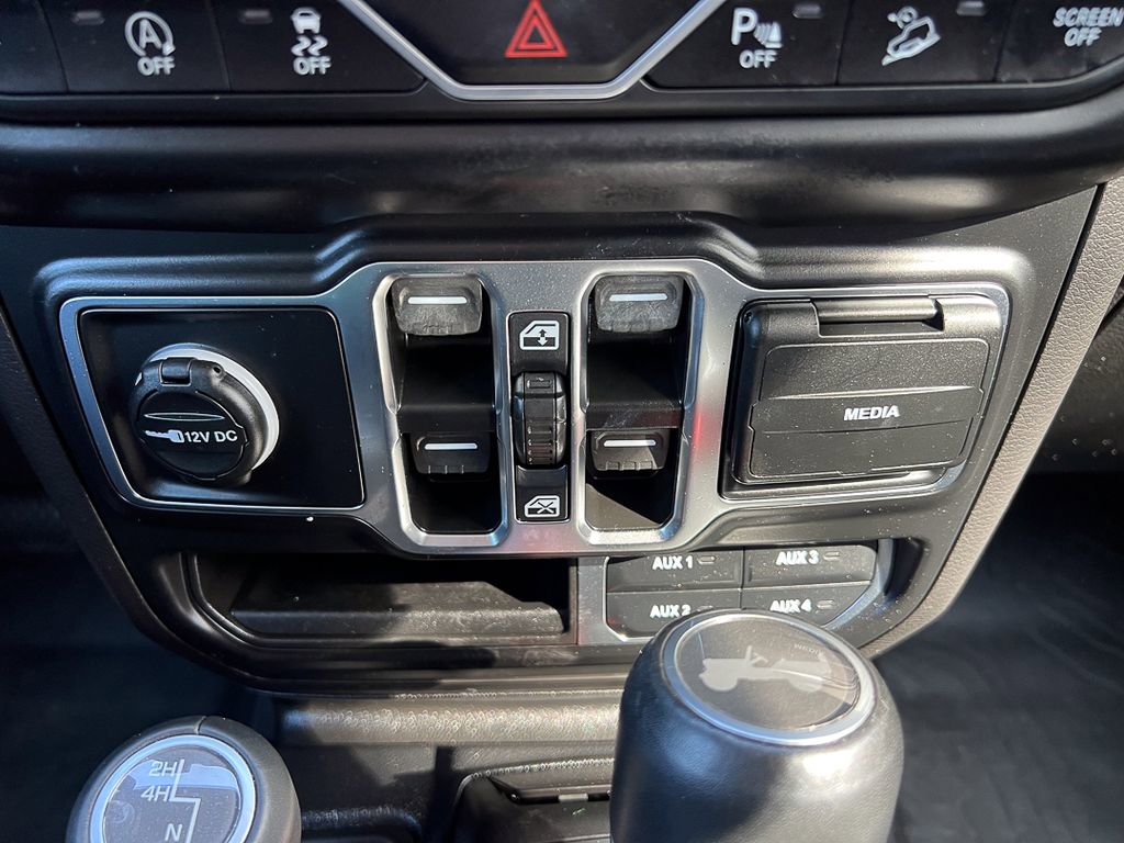 Used 2021 Jeep Wrangler Unlimited Sahara w/ Uconnect 4C Nav & Sound Group image 26