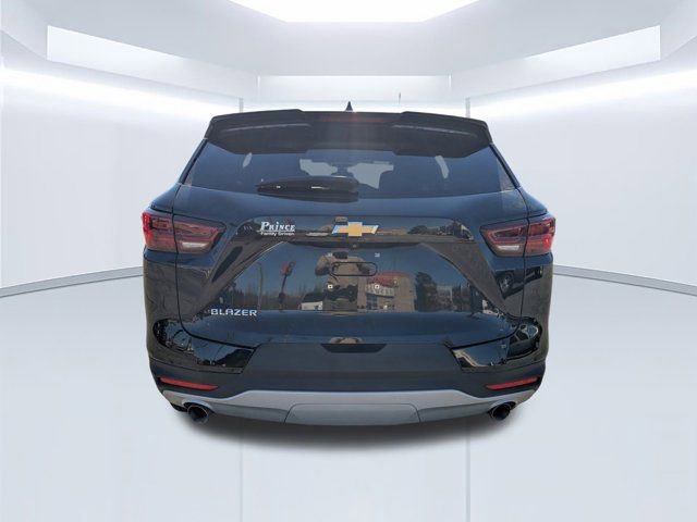 Used 2023 Chevrolet Blazer LT w/ Driver Confidence Package image 5