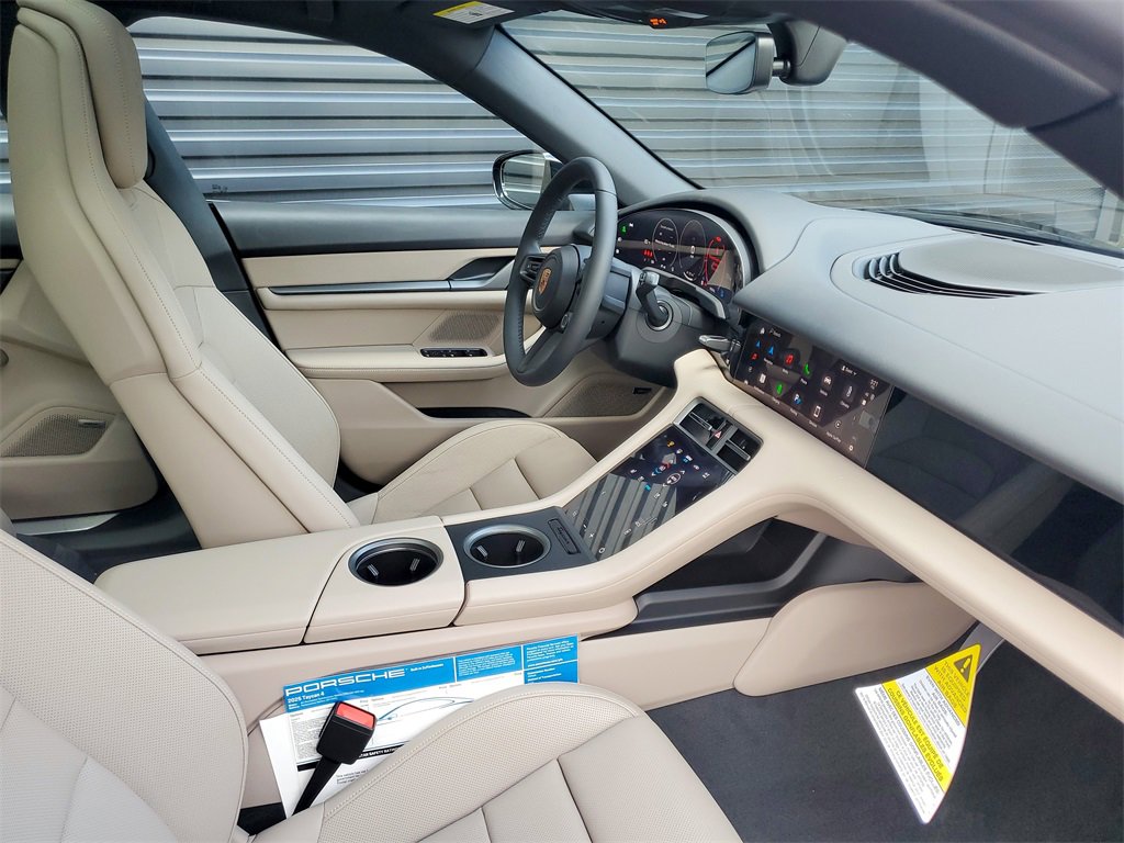 New 2025 Porsche Taycan image 18
