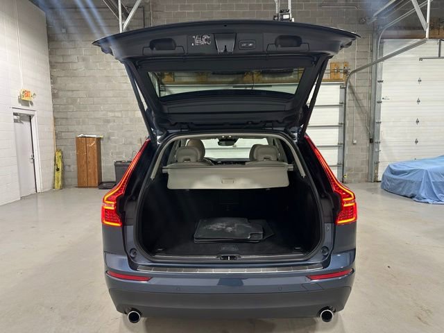 Used 2021 Volvo XC60 T6 Momentum image 22