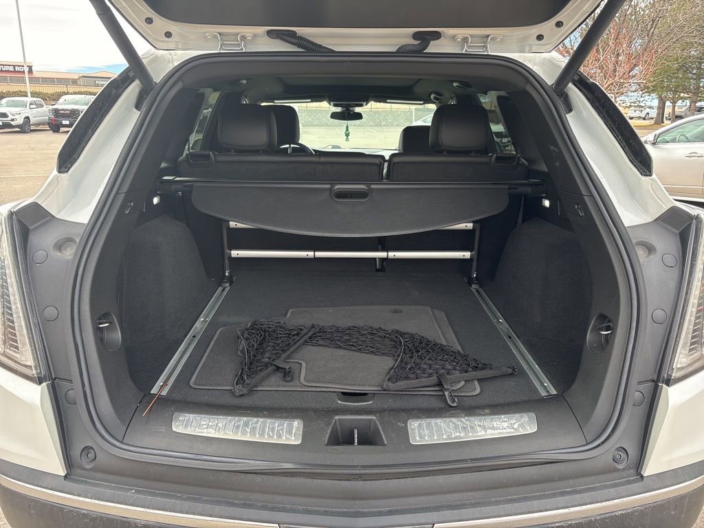 Certified 2022 Cadillac XT5 Sportv w/ LPO, ONYX Package image 20