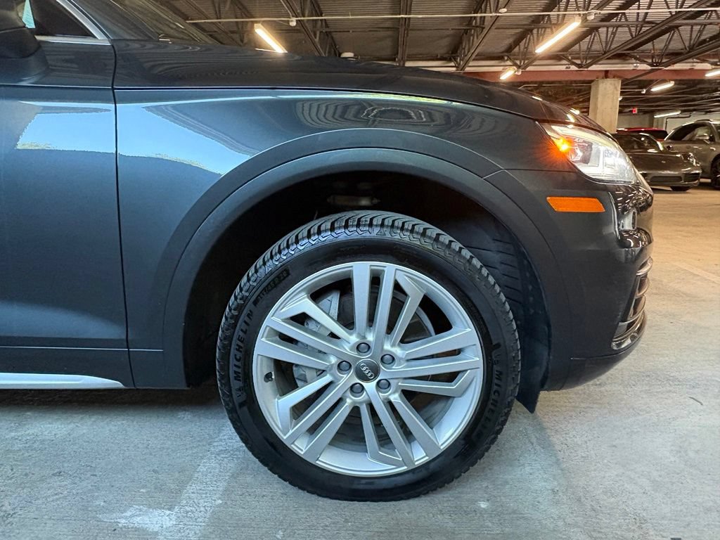 Used 2018 Audi Q5 2.0T Premium Plus w/ Premium Plus Package AWD/4WD image 11