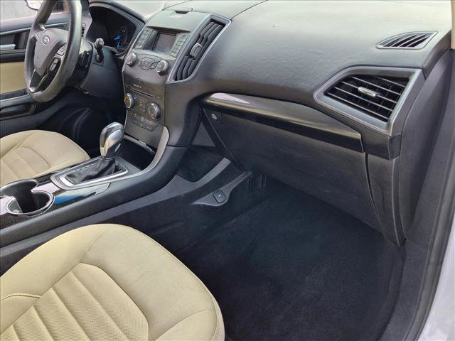 Used 2015 Ford Edge SE FWD image 18