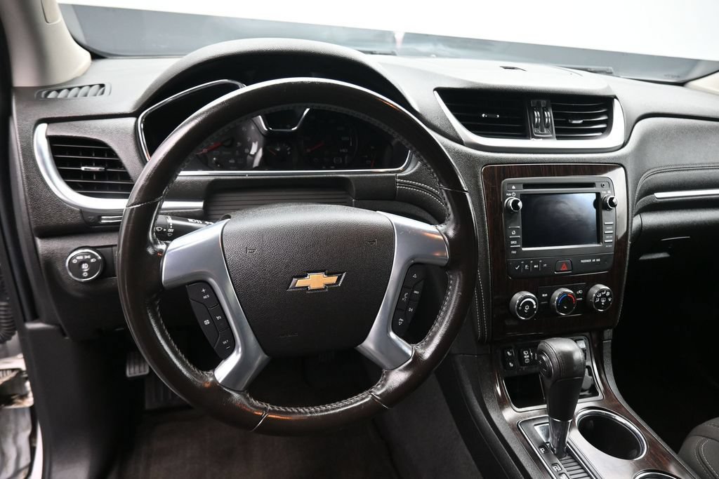 Used 2017 Chevrolet Traverse LT w/ Style and Technology Package AWD/4WD image 14