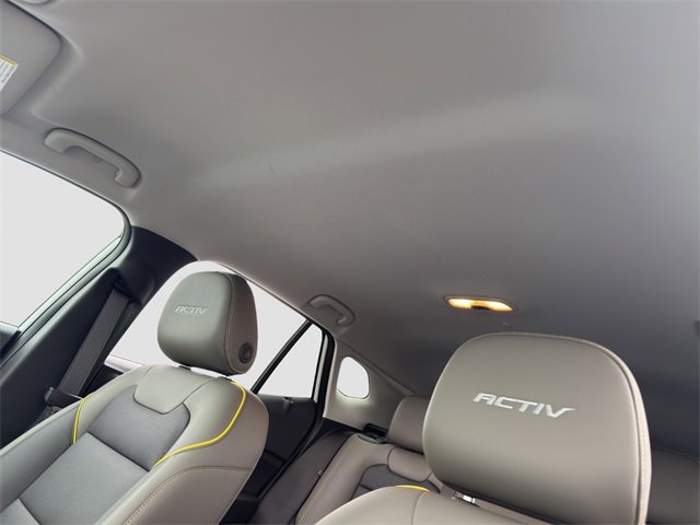 Used 2025 Chevrolet Trax ACTIV w/ Driver Confidence Package image 32