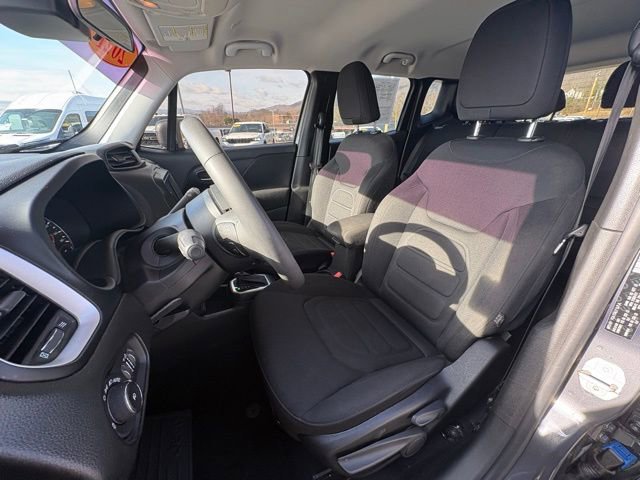 Used 2021 Jeep Renegade Latitude image 25