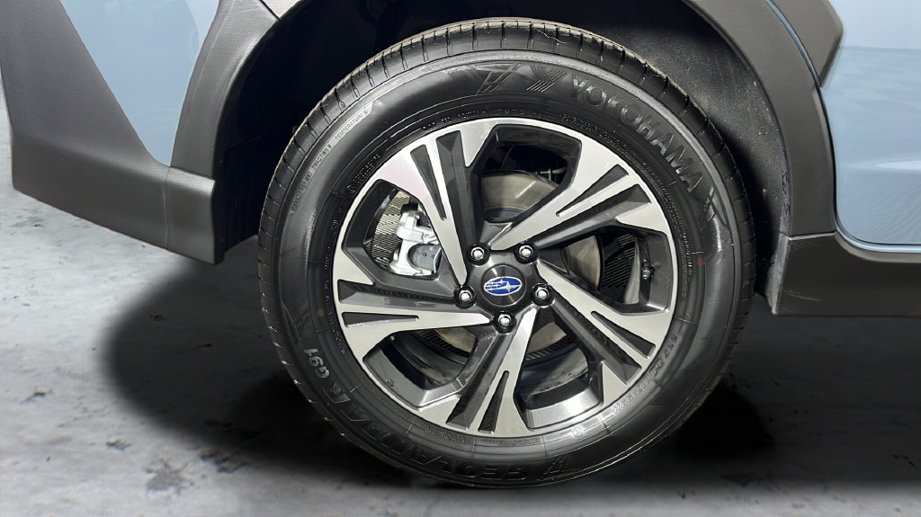 Used 2025 Subaru Crosstrek 2.5i Premium AWD/4WD image 41