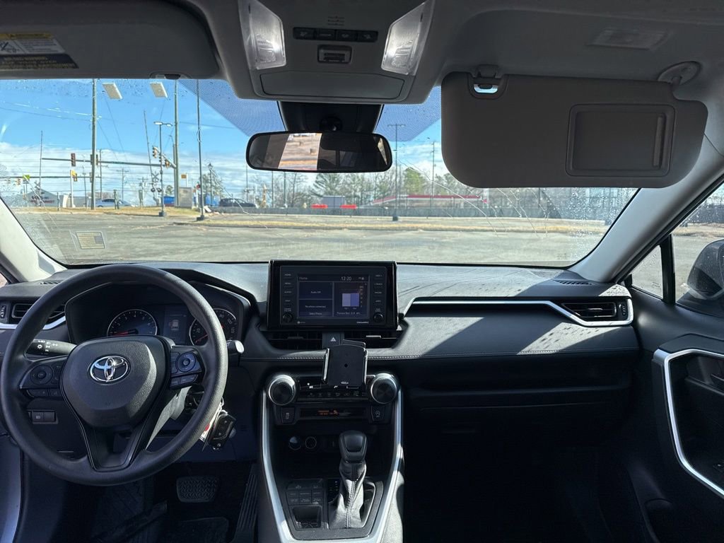 Used 2021 Toyota RAV4 LE image 38
