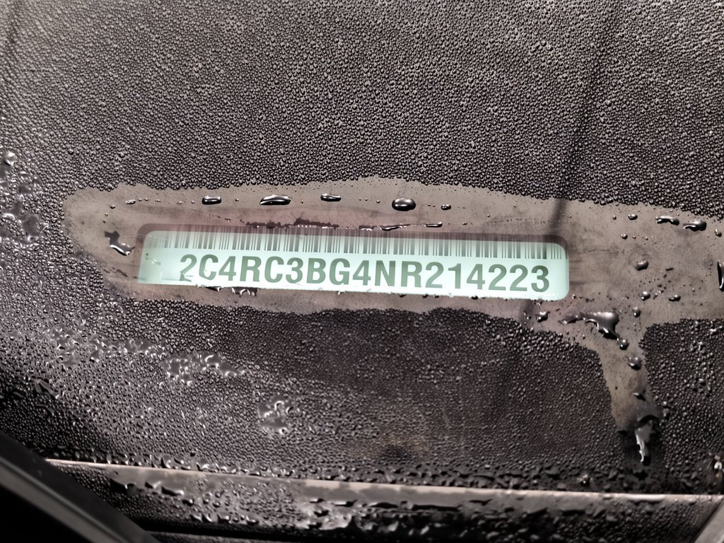 Used 2022 Chrysler Pacifica Touring-L AWD/4WD image 32