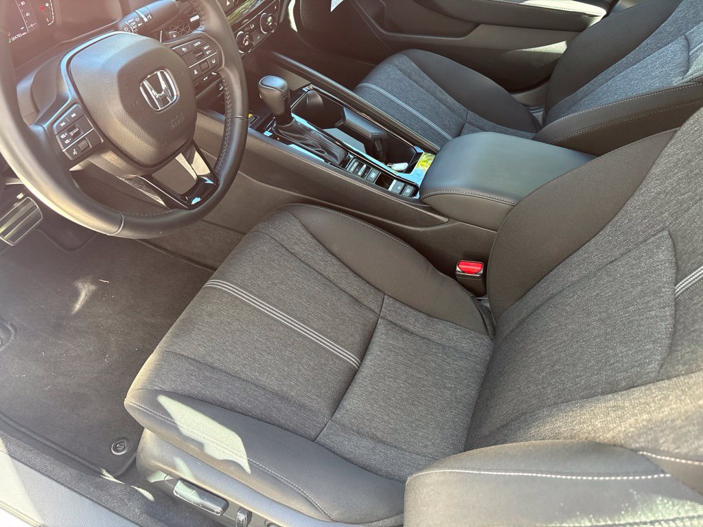 Certified 2025 Honda Accord Sport image 9