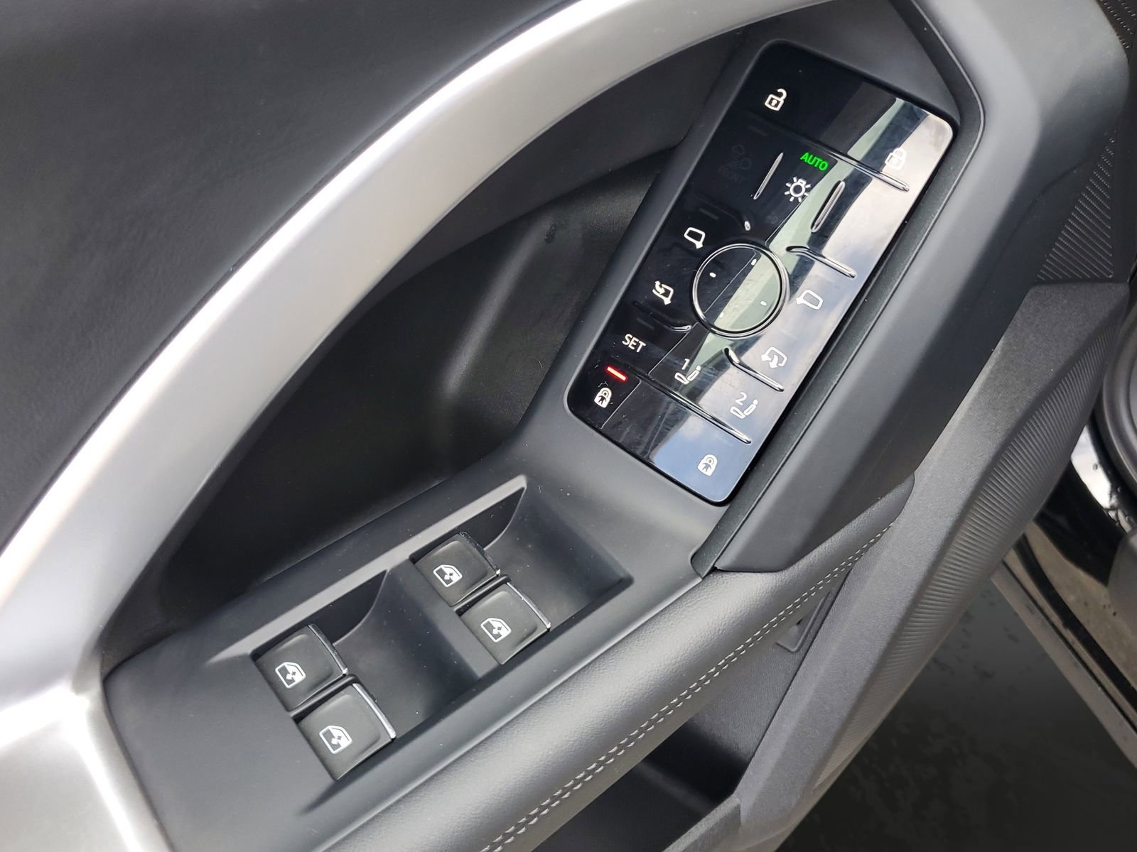 Used 2025 Audi Q5 Premium w/ Convenience Package AWD/4WD image 22