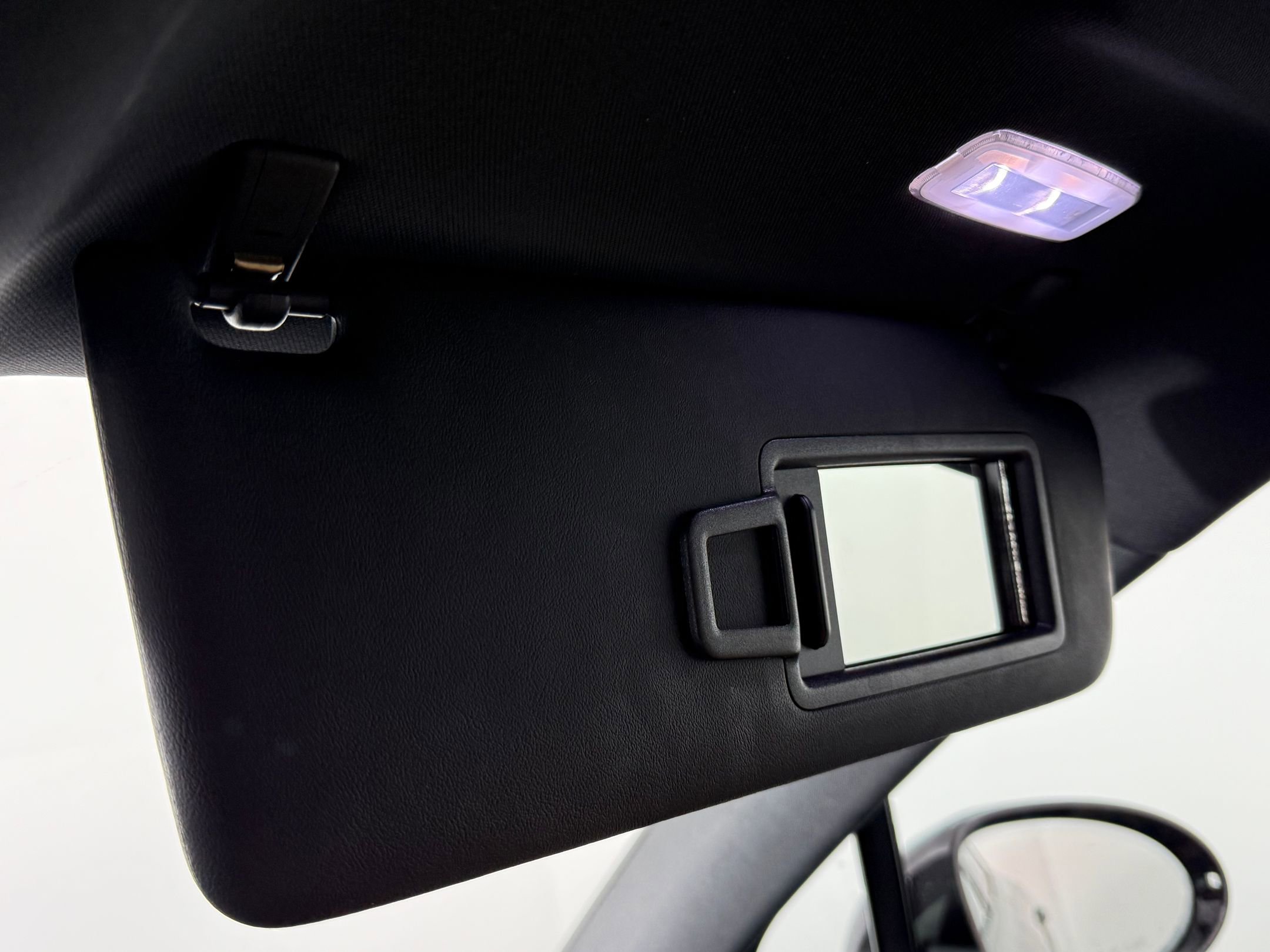 New 2025 Porsche Macan image 30