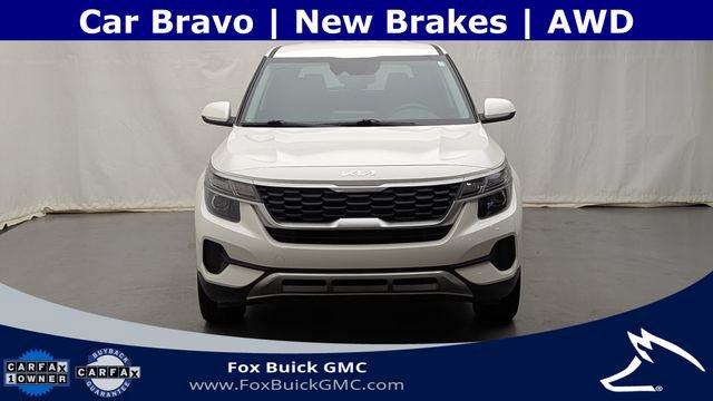 Used 2022 Kia Seltos LX AWD/4WD image 2