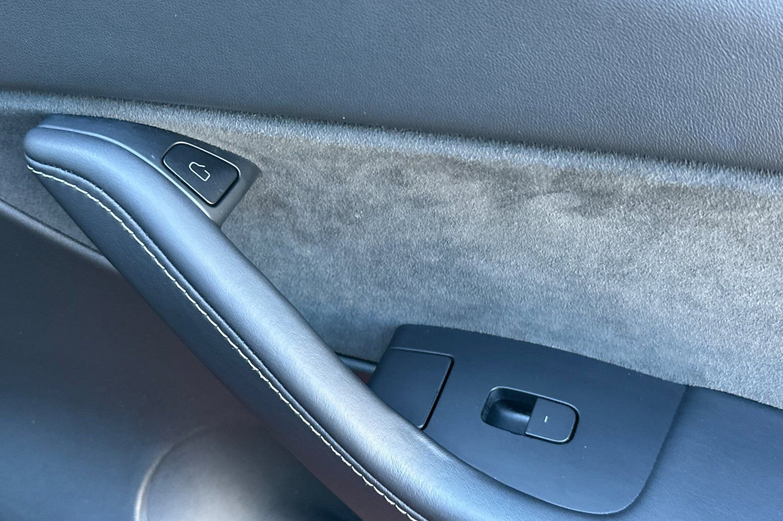 Used 2022 Tesla Model Y Long Range image 21