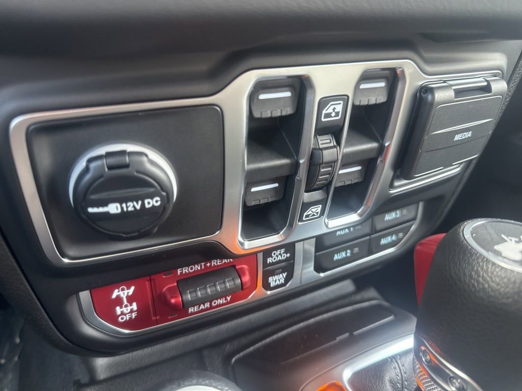 New 2026 Jeep Wrangler Rubicon w/ Xtreme 35 Tire Package image 23