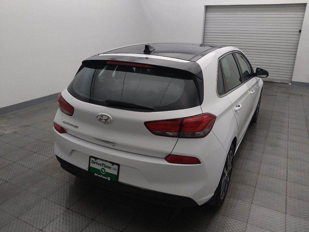 Used 2019 Hyundai Elantra GT w/ Style Package 02 FWD image 7