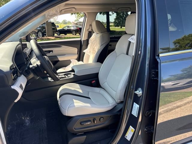 New 2026 Honda Pilot Touring image 13