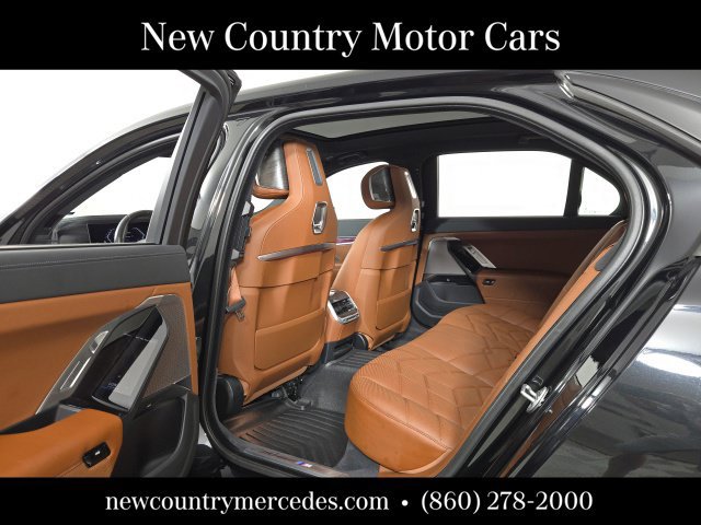 Used 2024 BMW 740i xDrive w/ M Sport Professional Package AWD/4WD image 18