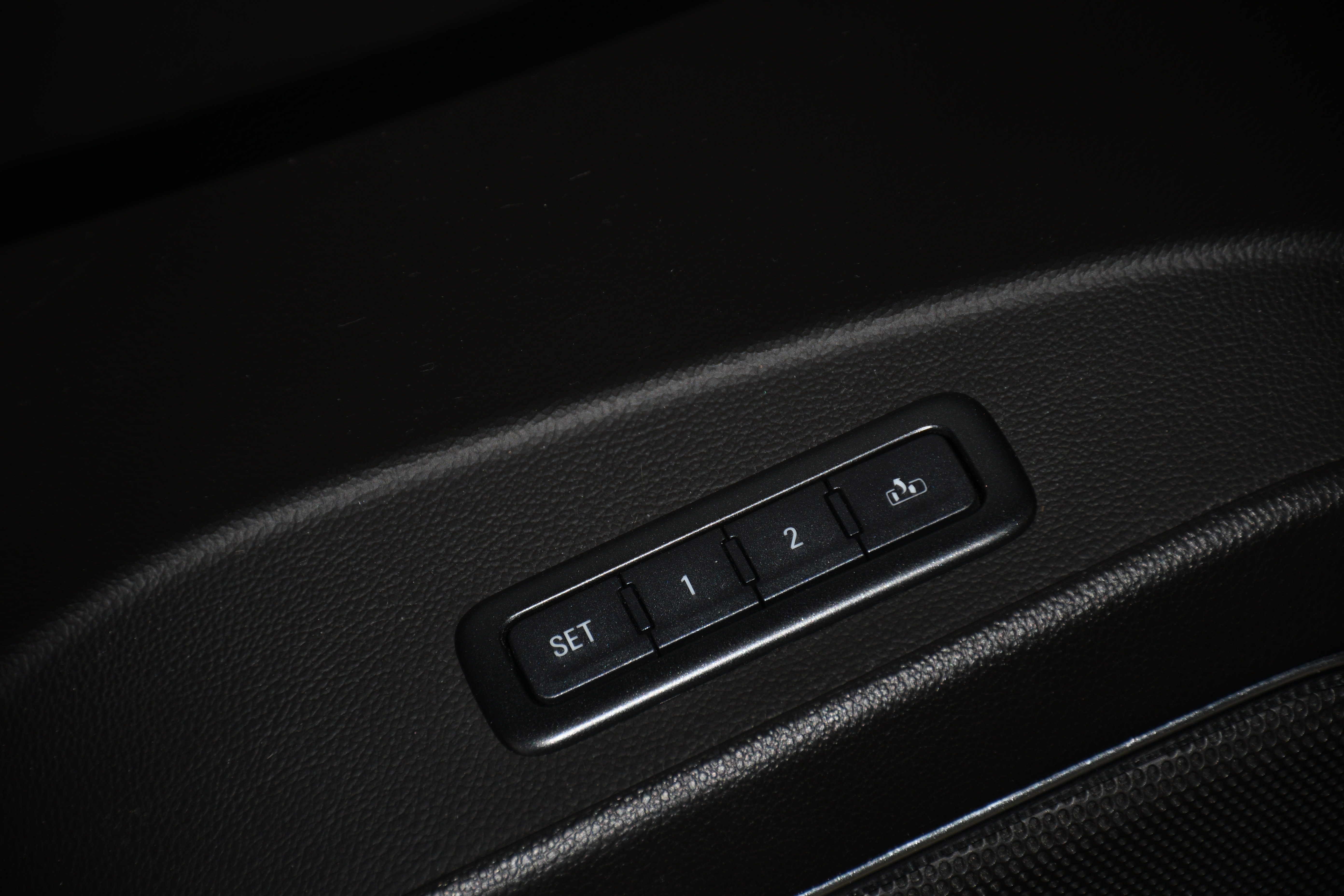 Used 2017 Chevrolet Suburban Premier image 12