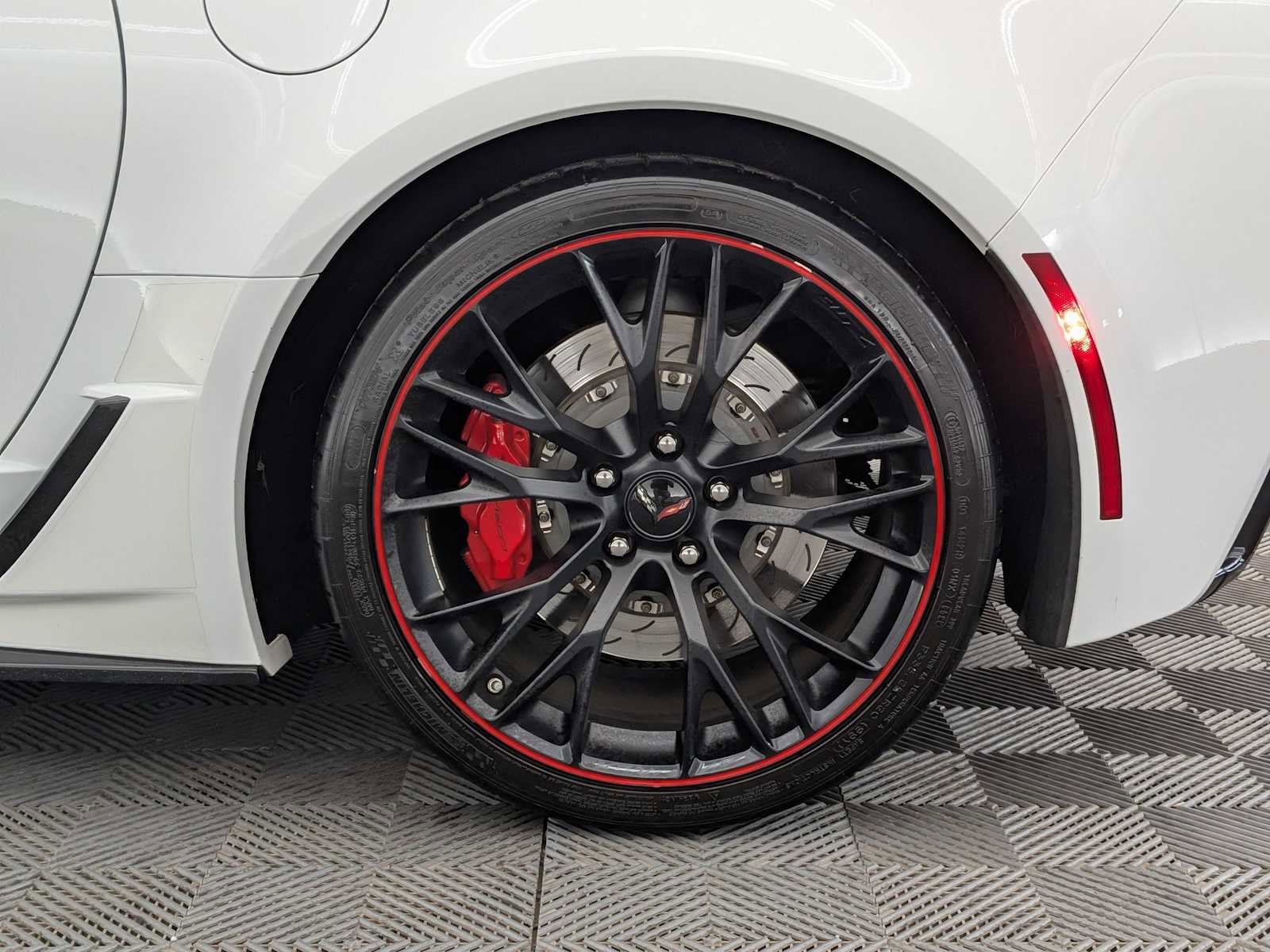 Used 2016 Chevrolet Corvette Z06 image 13