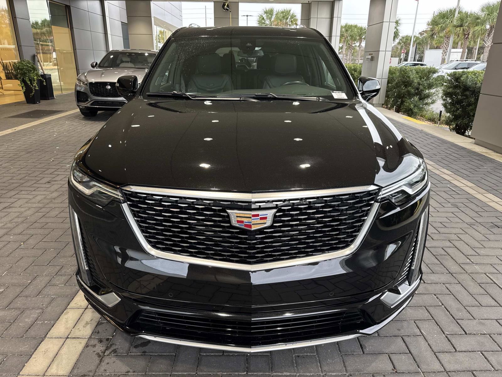 Used 2025 Cadillac XT6 Premium Luxury image 9