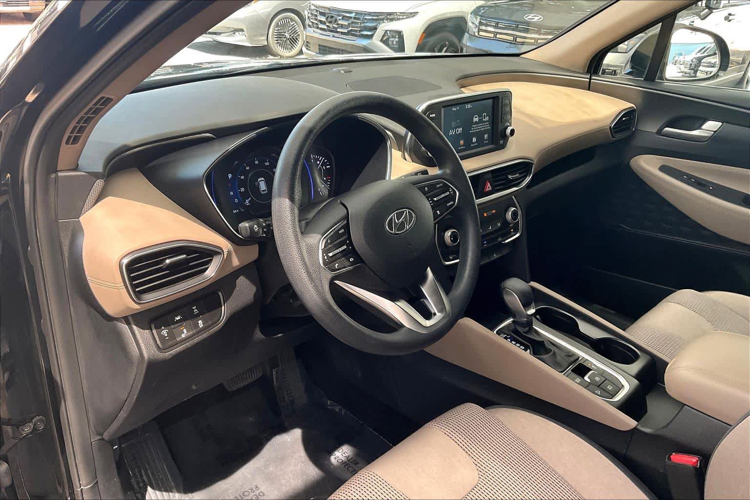 Used 2019 Hyundai Santa Fe SEL w/ Cargo Package AWD/4WD image 18