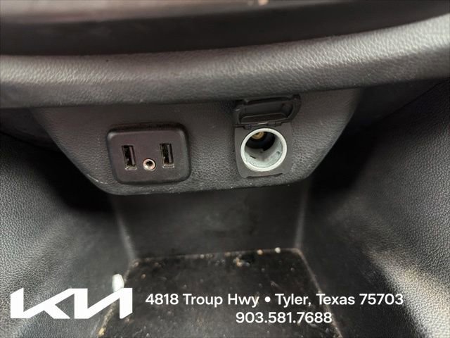 Used 2018 Chevrolet Traverse LT FWD image 21