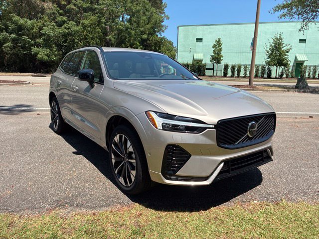 New 2026 Volvo XC60 B5 Plus w/ Protection Package Premier AWD/4WD image 3