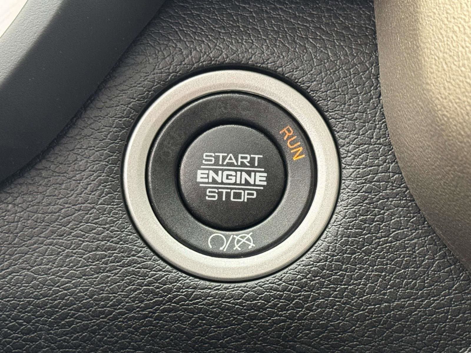 Used 2024 RAM 2500 Laramie w/ Safety Group AWD/4WD image 25