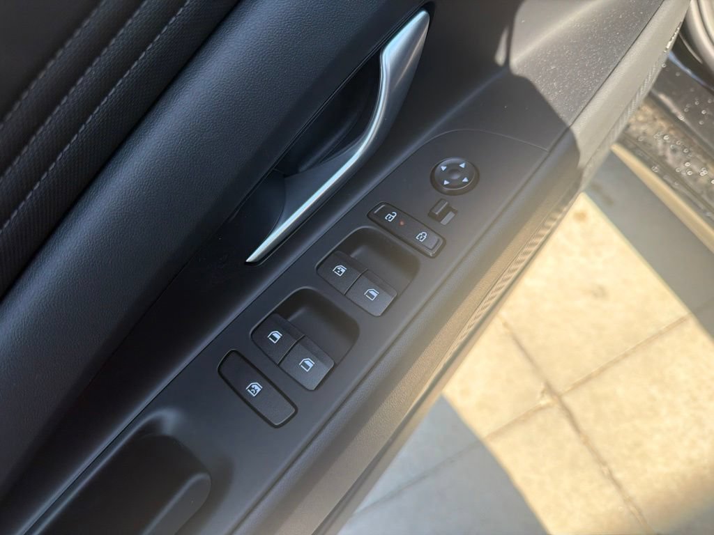 New 2026 Hyundai Elantra Limited FWD image 16