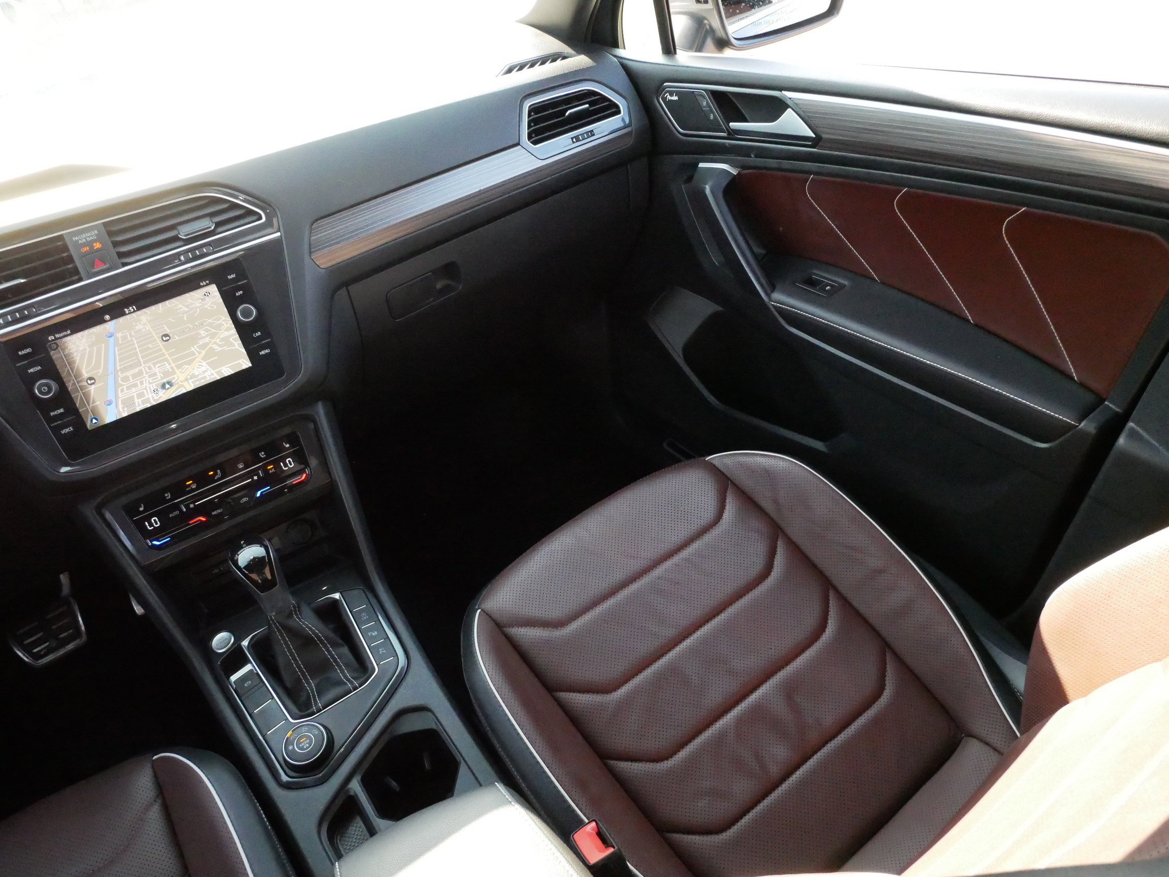 Used 2024 Volkswagen Tiguan SEL R-Line image 11