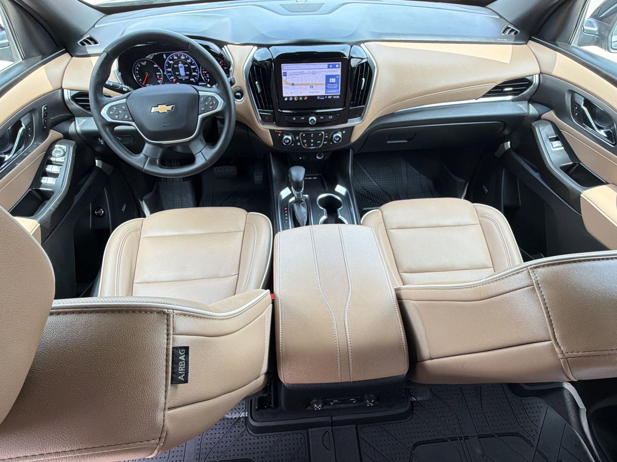 Used 2023 Chevrolet Traverse Premier FWD image 17