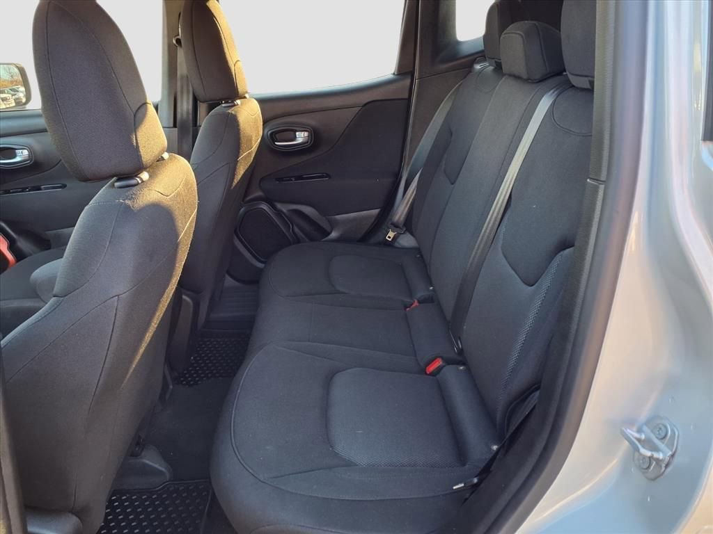 Used 2020 Jeep Renegade Sport image 29