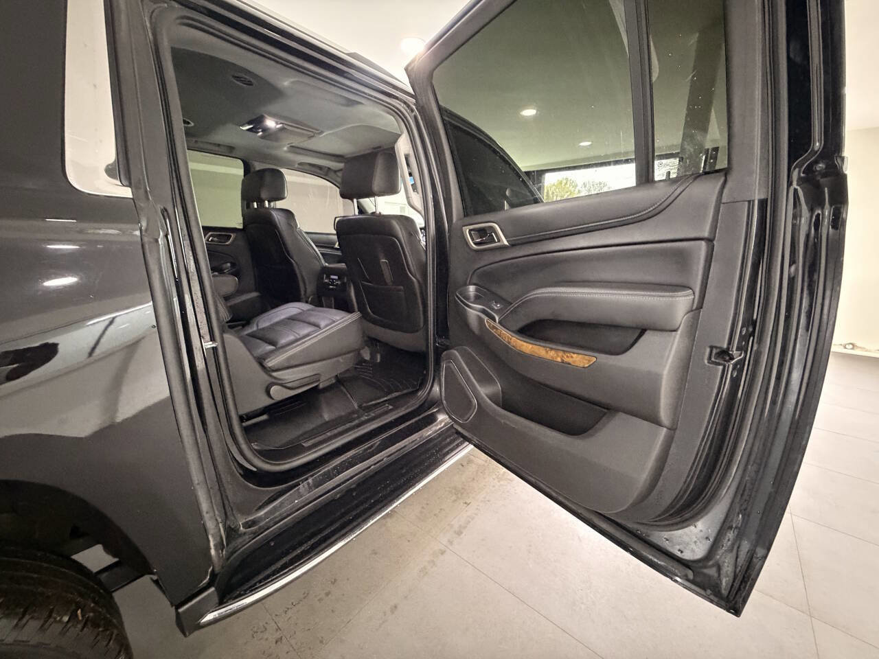 Used 2015 GMC Yukon XL Denali AWD/4WD image 12