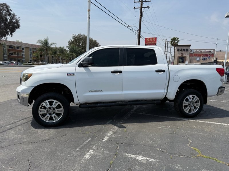 Used 2013 Toyota Tundra 2WD CrewMax w/ Tow Pkg image 2