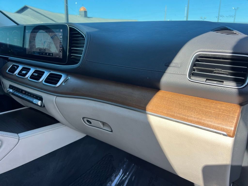 Used 2020 Mercedes-Benz GLS 450 4MATIC image 40