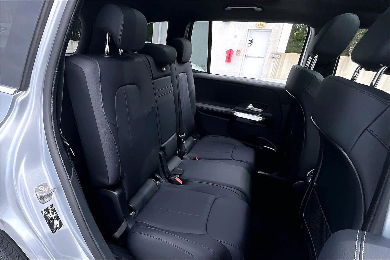 Used 2025 Mercedes-Benz GLB 250 image 19