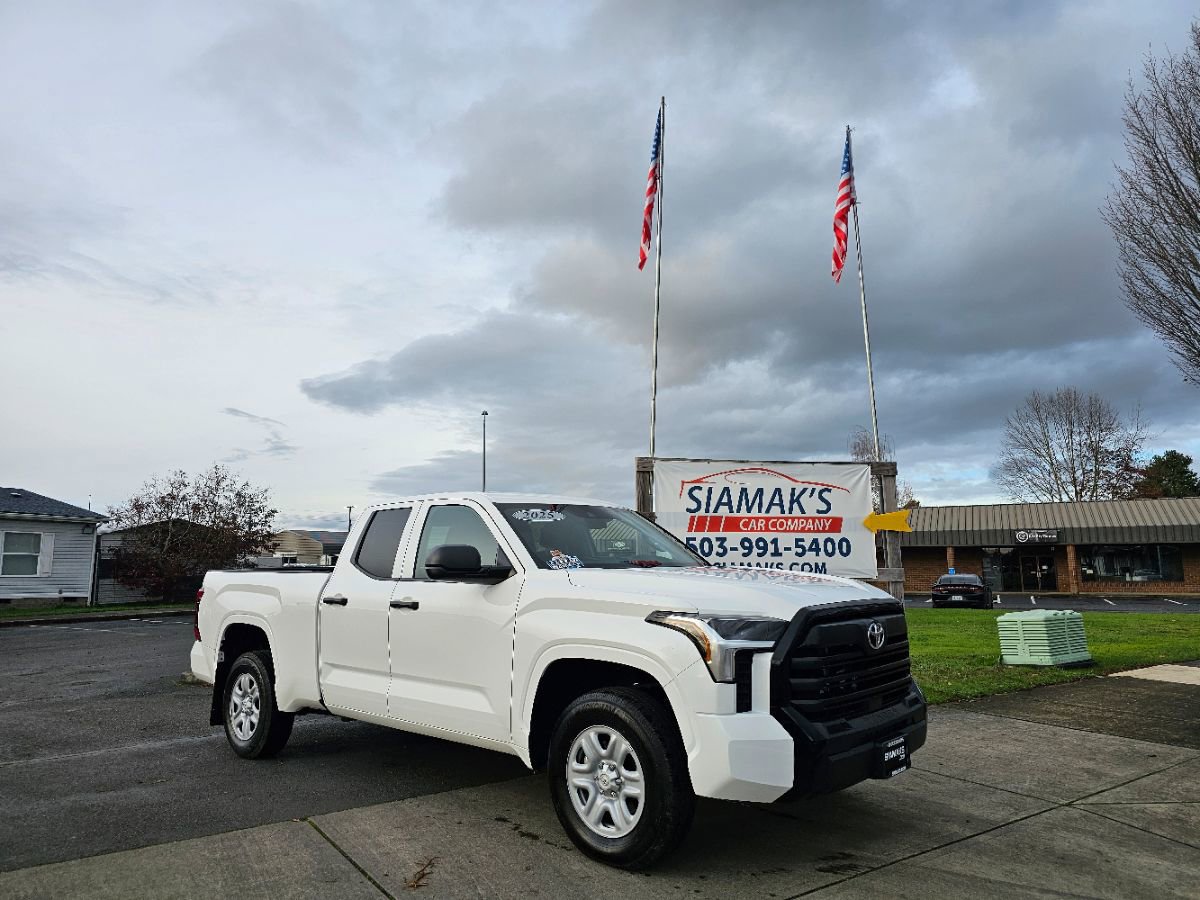Used 2025 Toyota Tundra SR image 1