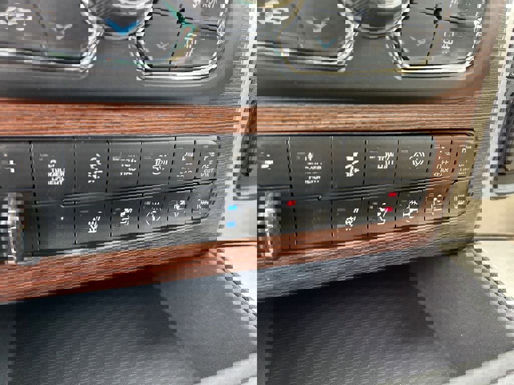 Used 2016 RAM 3500 Laramie AWD/4WD image 33