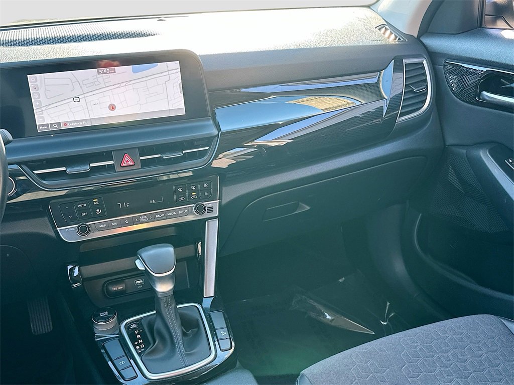 Certified 2024 Kia Seltos S image 22