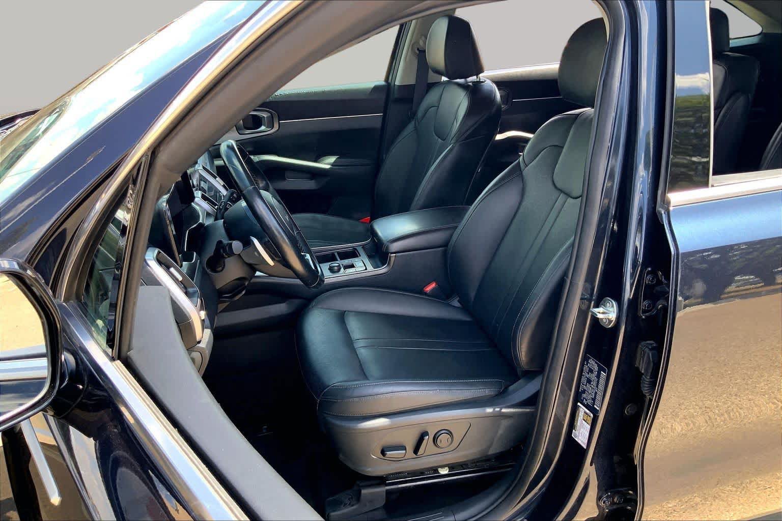 Used 2024 Kia Sorento EX AWD/4WD image 8