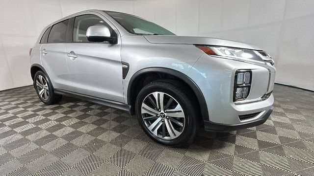 Used 2022 Mitsubishi Outlander Sport ES AWD/4WD image 2