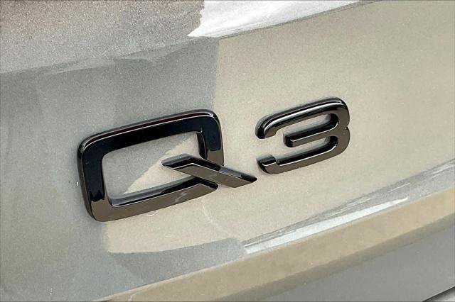 Certified 2025 Audi Q3 2.0T Premium w/ Convenience Package AWD/4WD image 31