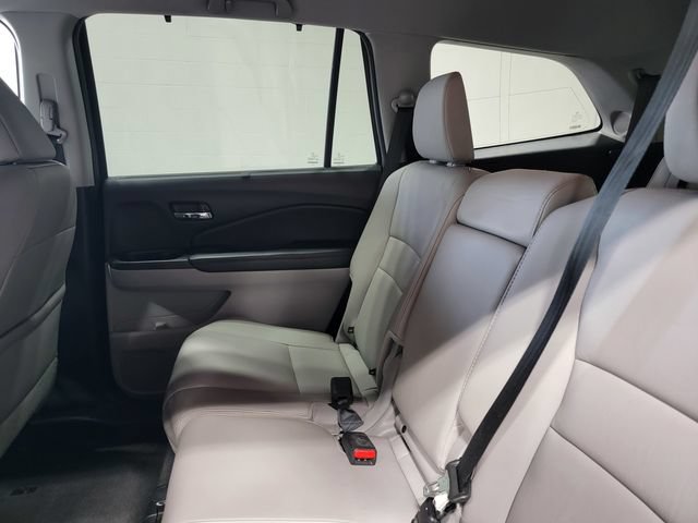 Used 2017 Honda Pilot Touring image 13